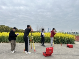 进行电算训练